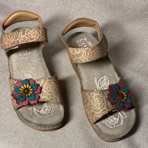Spring Step L’Artiste  Leather Sandals. Size 37